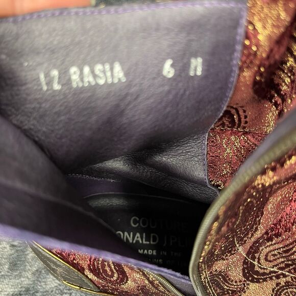 Donald J Pliner Women’s boot size 6 - Picture 8 of 9